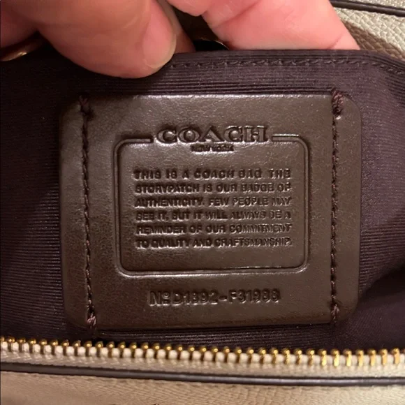 Coach Brooke Carryall Cream and Black Shoulder Bag - Picture 15 of 16